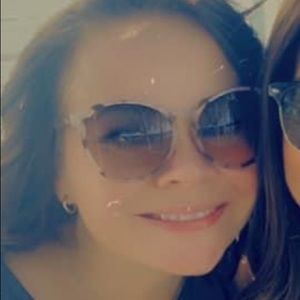 Meet your Posher, Rebecca